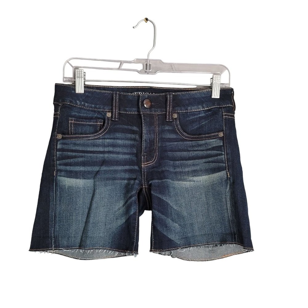American Eagle Outfitters Super Stretch Midi Denim Shorts. Size‎ 2